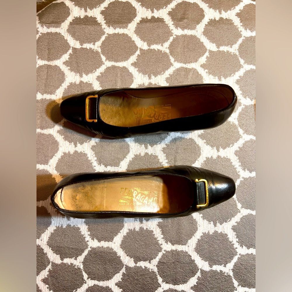 Salvatore Ferragamo Black Leather Vintage Women's Shoes made in Italy classic